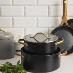 Garnek aluminiowy z pokrywką Royal