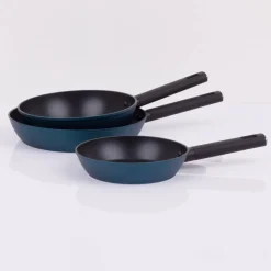 Zestaw patelni z powłoką Qualum Basic 3-elementowy Azzurro